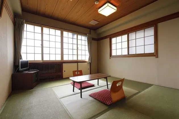 Standard Oda, Sigara İçilmez (8 tatami)