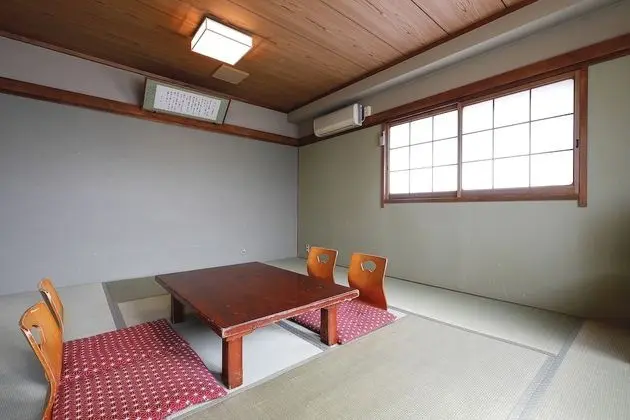 Superior Oda, Sigara İçilmez (10 tatami)