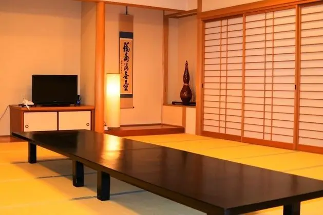 Oda, Ortak Banyo (Run of House, up to 6 guests)