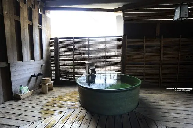Oda, Sigara İçilmez (Open-Air Bath, KIKYO)