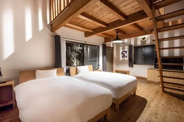 Deluxe Çatı Katı (Loft), 2 Tek Kişilik Yatak, Sigara İçilmez, Dağ Manzaralı