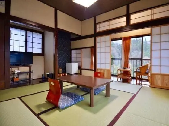 Traditional Oda (Japanese Style, for 5 Guests, MOMIJI)