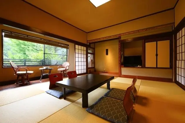 Traditional Oda (Japanese Style, for 5 Guests, SHARA)