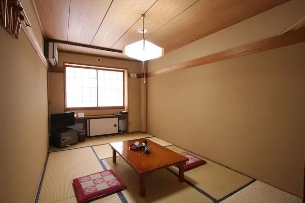 Standard Oda (2-3 Person, Parking Free for 1st Car)