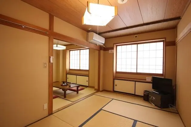 Standard Oda (4-5 Person, Parking Free for 1st Car)