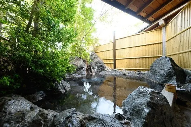 Traditional Oda (Japanese Style, Open-Air Bath)