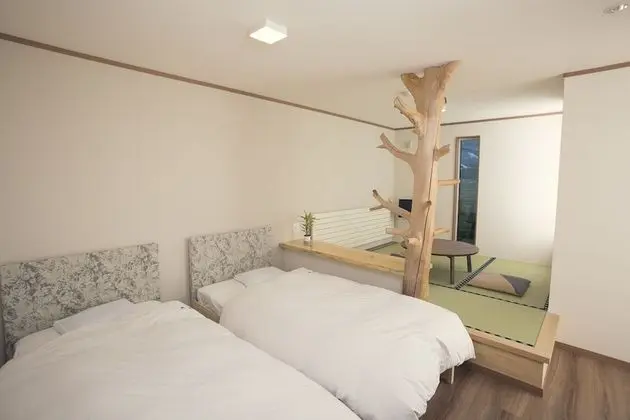 Traditional Oda (Japanese Western Style, Aoi)