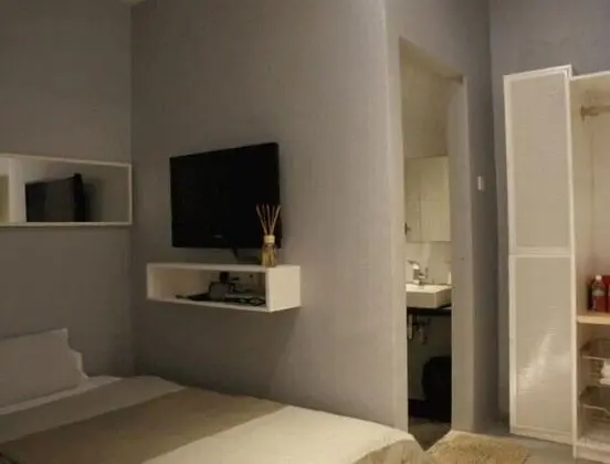 Luxury (Private Suite)