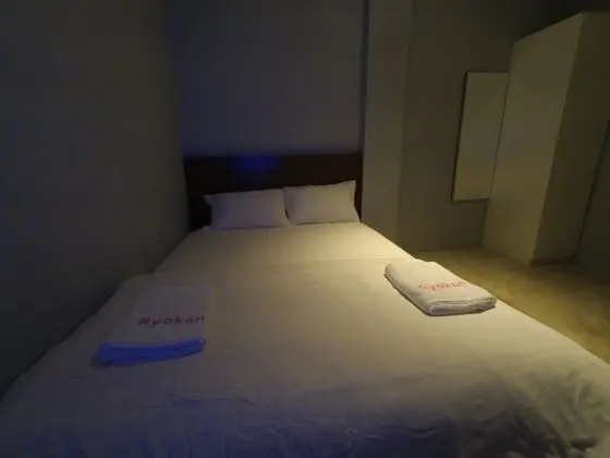 Standard Room (Shared Bathroom)