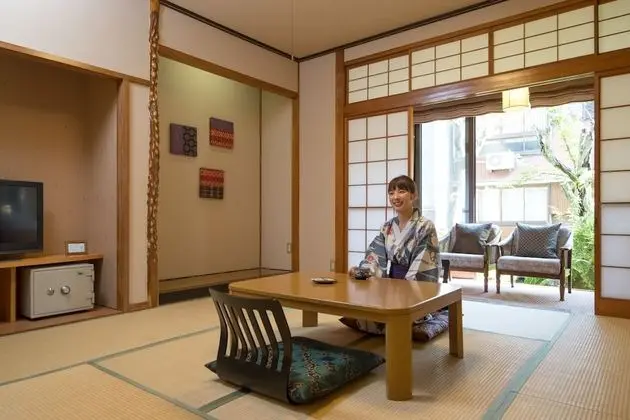 Traditional Oda (Japanese Style 2 guests)