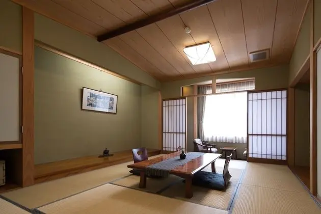 Traditional Oda (Japanese Style 4 guests)