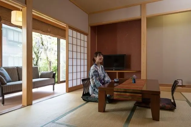 Traditional Oda (Japanese Style 4 guests)