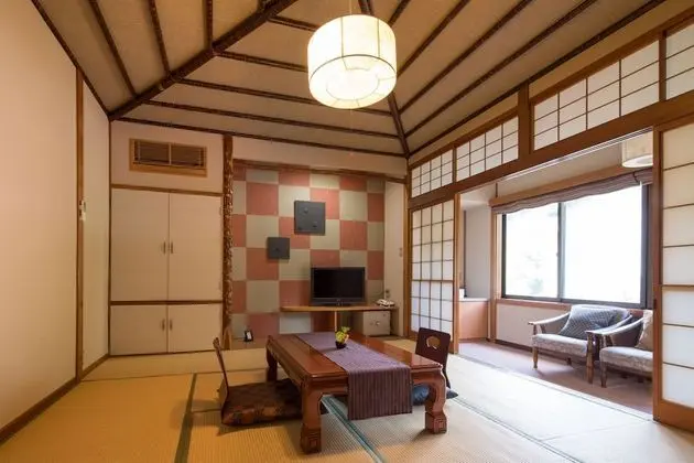 Traditional Oda (Japanese Style 4 guests)