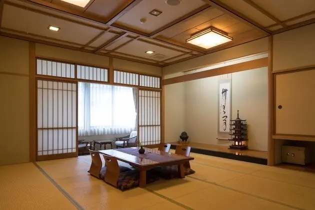 Traditional Oda (Japanese Style 7 guests)