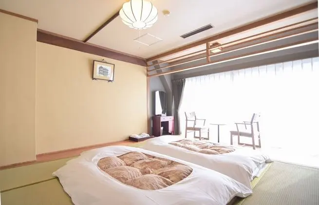 Basic Oda, Özel Banyo (Japanese Room, with Bath/Shower Room)