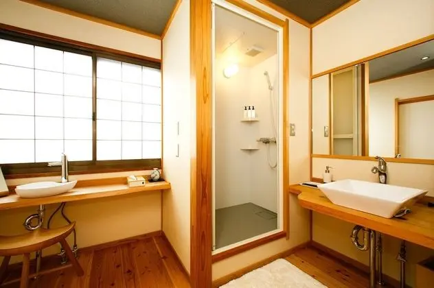 Traditional Oda, Özel Banyo (Japanese-Style for 5 Guests + Shower)