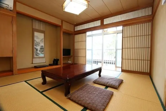 Traditional Oda (Japanese Style for 4 Guests)