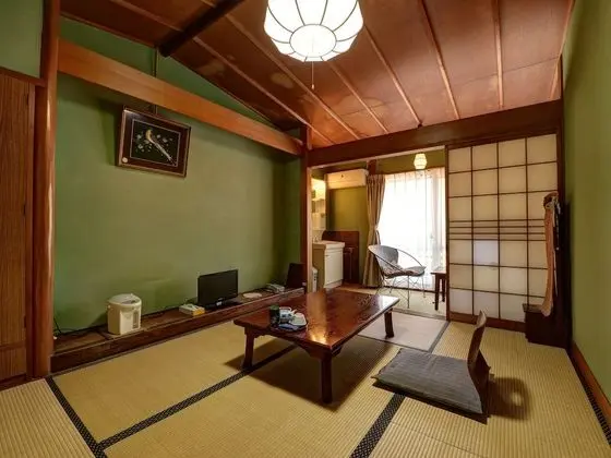 Traditional Oda (Japanese-style, For 1-3 Guests)