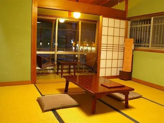 Traditional Oda (Japanese-style, For 1-3 Guests)