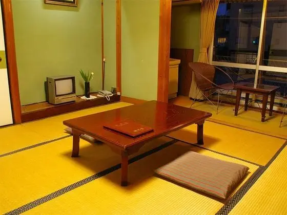 Traditional Oda (Japanese-style, For 1-3 Guests)