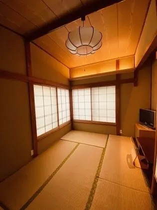 Traditional İki Ayrı Yataklı Oda, Sigara İçilmez, Ortak Banyo (Japanese Style)