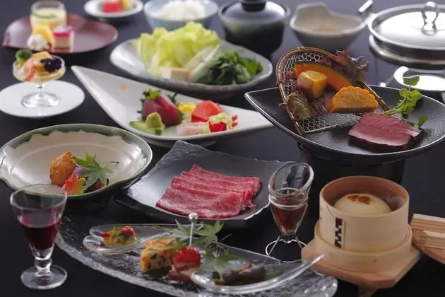 Oda, Sigara İçilmez (Japanese Style, Half Board, 5 Adults)