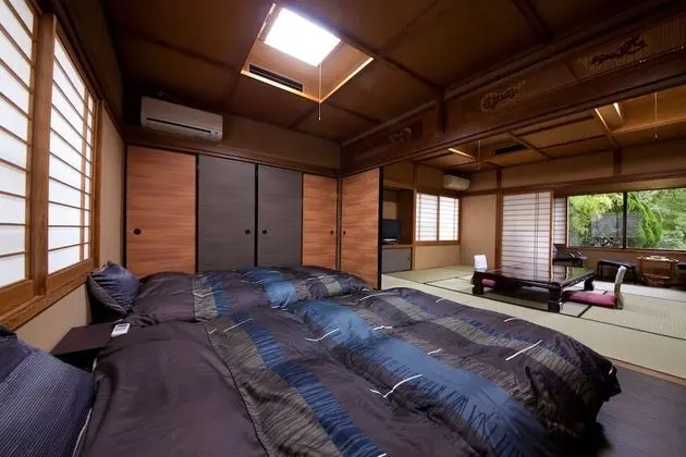 Traditional Oda (Japanese Western,Unit Bath 3-6 Adults)