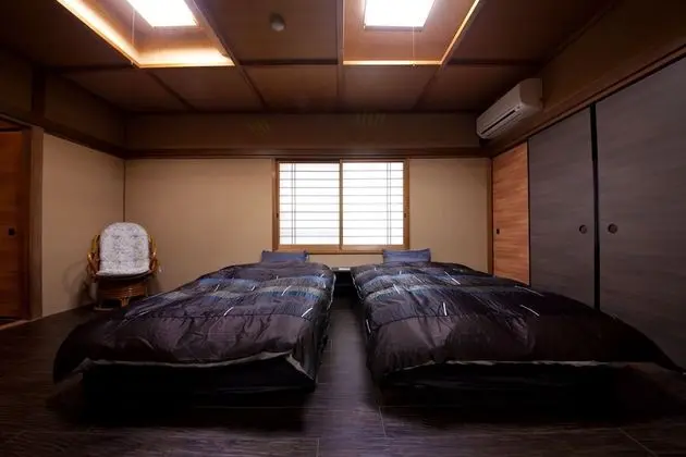 Traditional Oda (Japanese Western,Unit Bath 3-6 Adults)
