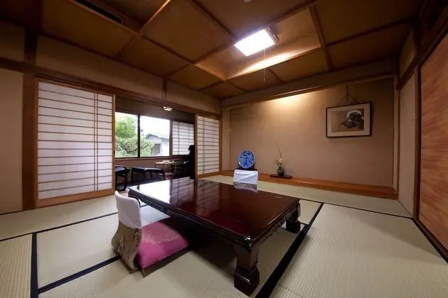 Traditional Oda (Japanese Western,Unit Bath 3-6 Adults)