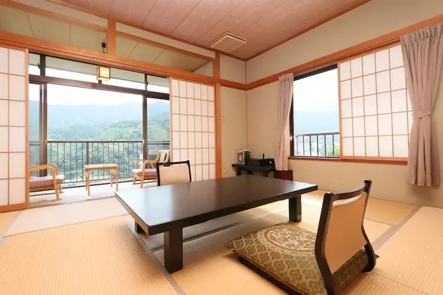Traditional Oda (Japanese Style for 4 People)