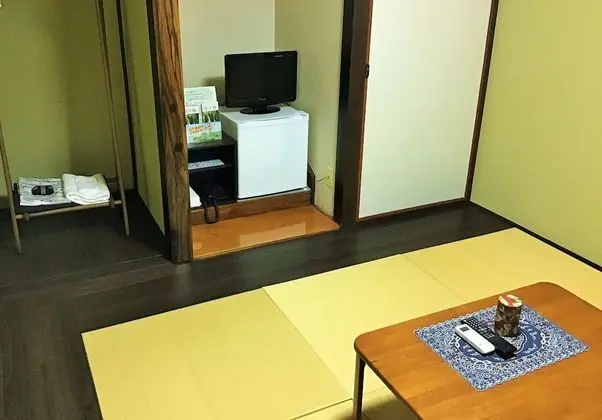 Standard Tek Büyük Yataklı Oda, Ortak Banyo (Japanese Style)