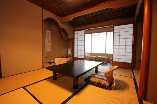 Traditional Oda (Japanese,8+6 Tatami-mats w/Breakfast)