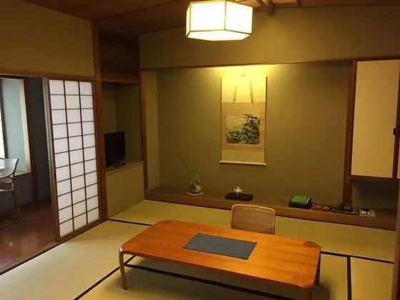 Traditional Oda, Ortak Banyo (Japanese 8 Tatami-mats w/Breakfast)
