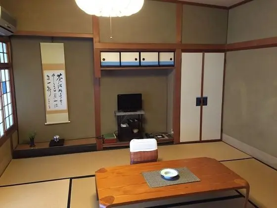 Traditional Oda, Ortak Banyo (Japanese 8 Tatami-mats w/Breakfast)