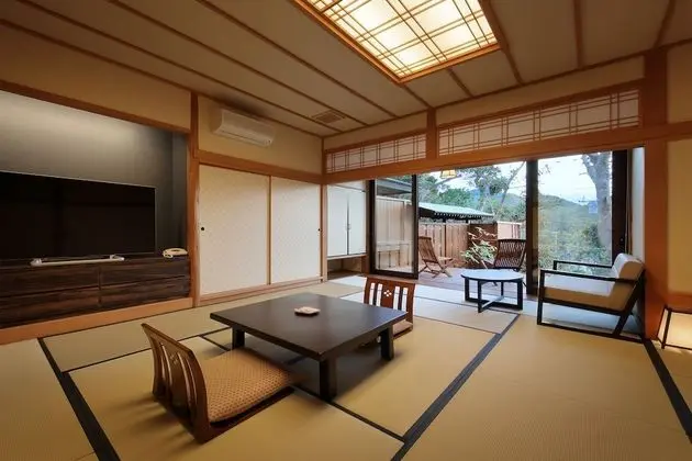 Traditional Oda (With Shigarakiyaki-Bath)