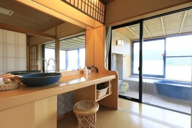 Traditional Oda, Sigara İçilmez (Japanese Style, Outdoor Bath)