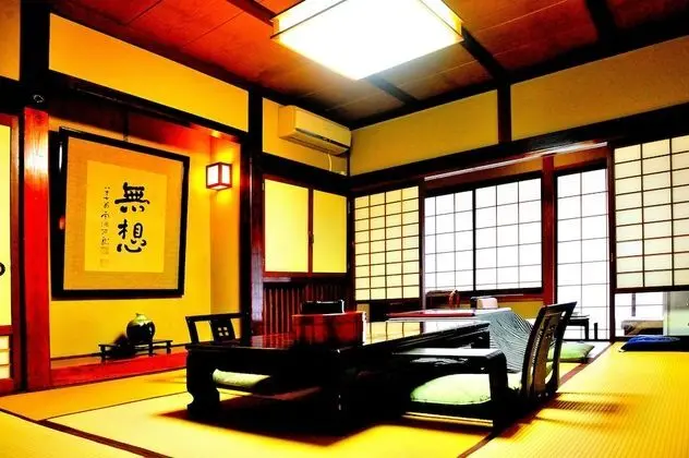 Family Oda (Japanese-style)
