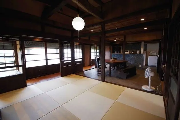 Ev (Traditional Okinawa Style)