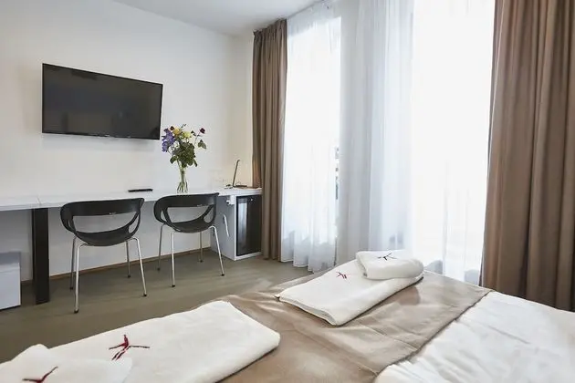 Classic Tek Büyük Yataklı Oda