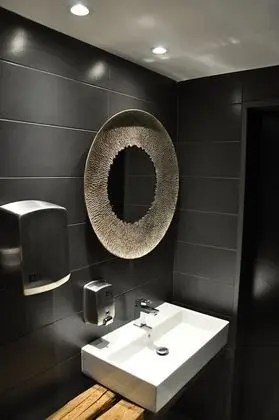 Classic Tek Büyük Yataklı Oda