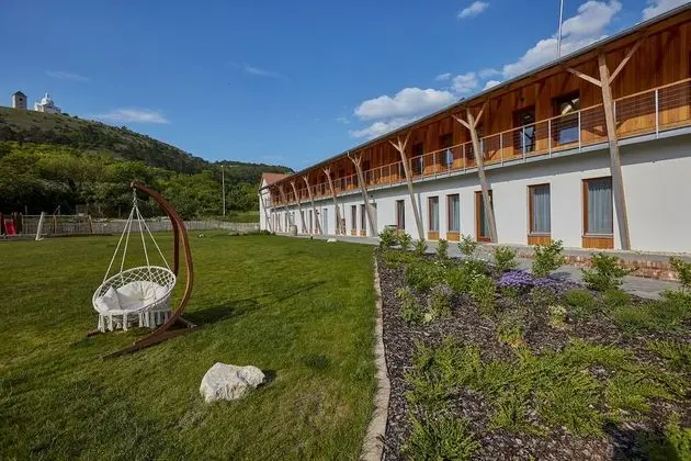 Classic Üç Kişilik Oda, Bahçe Manzaralı