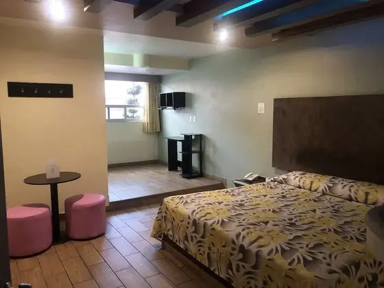 Deluxe Oda, 1 En Büyük (King) Boy Yatak