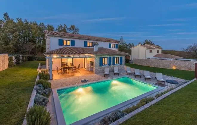 Luxury Villa, 4 Yatak Odası, Kişiye Özel Havuzlu (Kvinta)