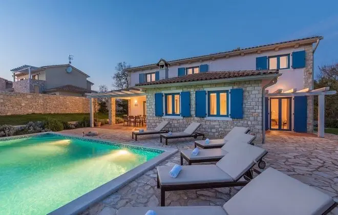 Luxury Villa, 4 Yatak Odası, Kişiye Özel Havuzlu (Kvinta)