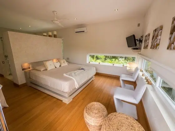 Casa Corazon: 5-Bedroom Villa with Priva