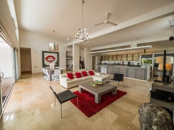Casa Corazon: 5-Bedroom Villa with Priva