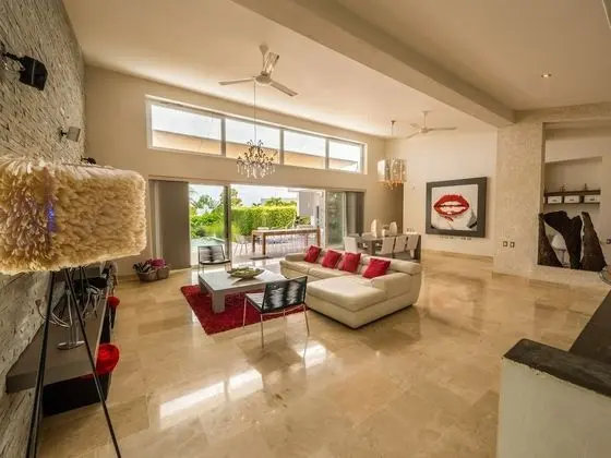 Casa Corazon: 5-Bedroom Villa with Priva