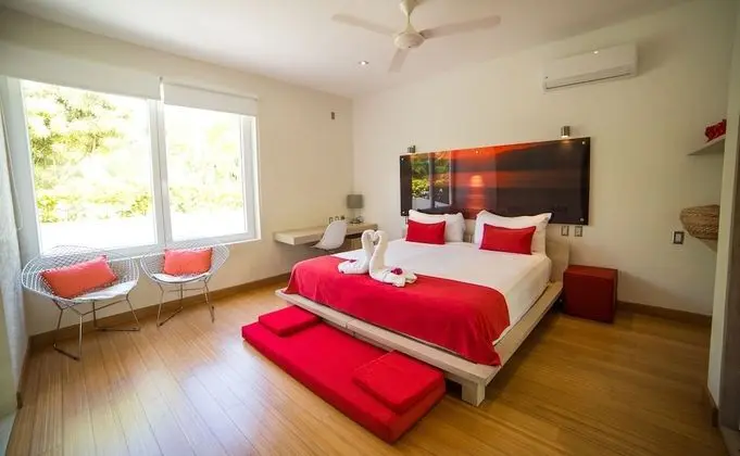 Casa Corazon: 5-Bedroom Villa with Priva