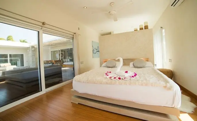 Casa Corazon: 5-Bedroom Villa with Priva
