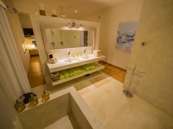 Casa Corazon: 5-Bedroom Villa with Priva